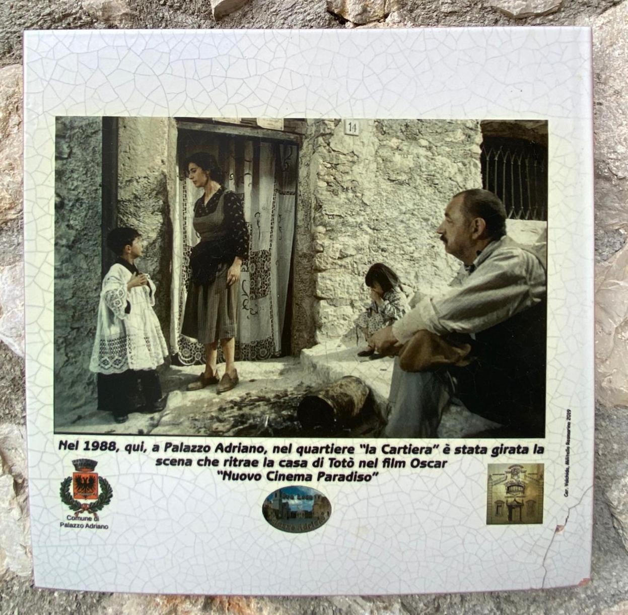 Affittacamere La Cartiera Palazzo Adriano Buitenkant foto