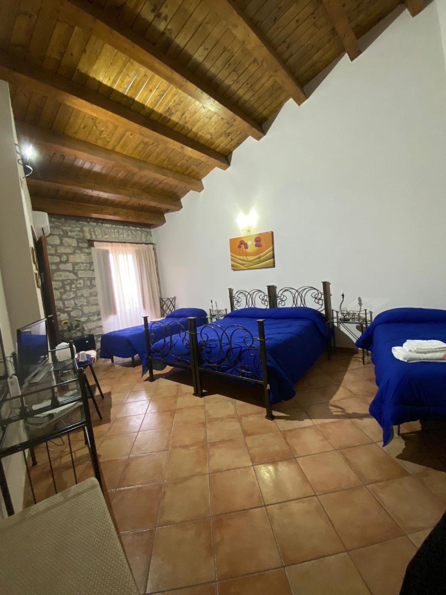 Affittacamere La Cartiera Palazzo Adriano Buitenkant foto